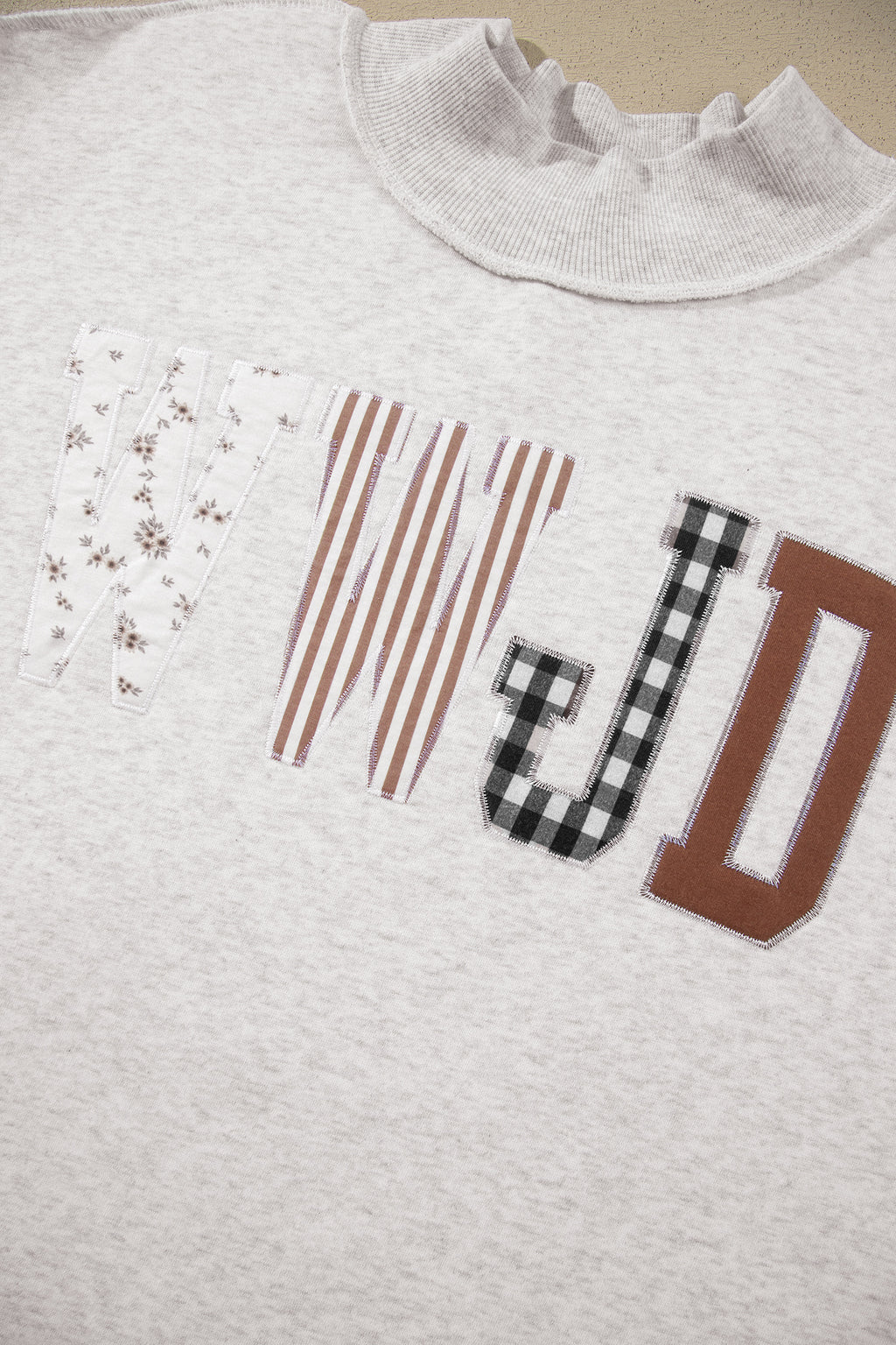 Gray WWJD Mix Pattern Letter Graphic Exposed Seam Loose Plus Size Sweatshirt