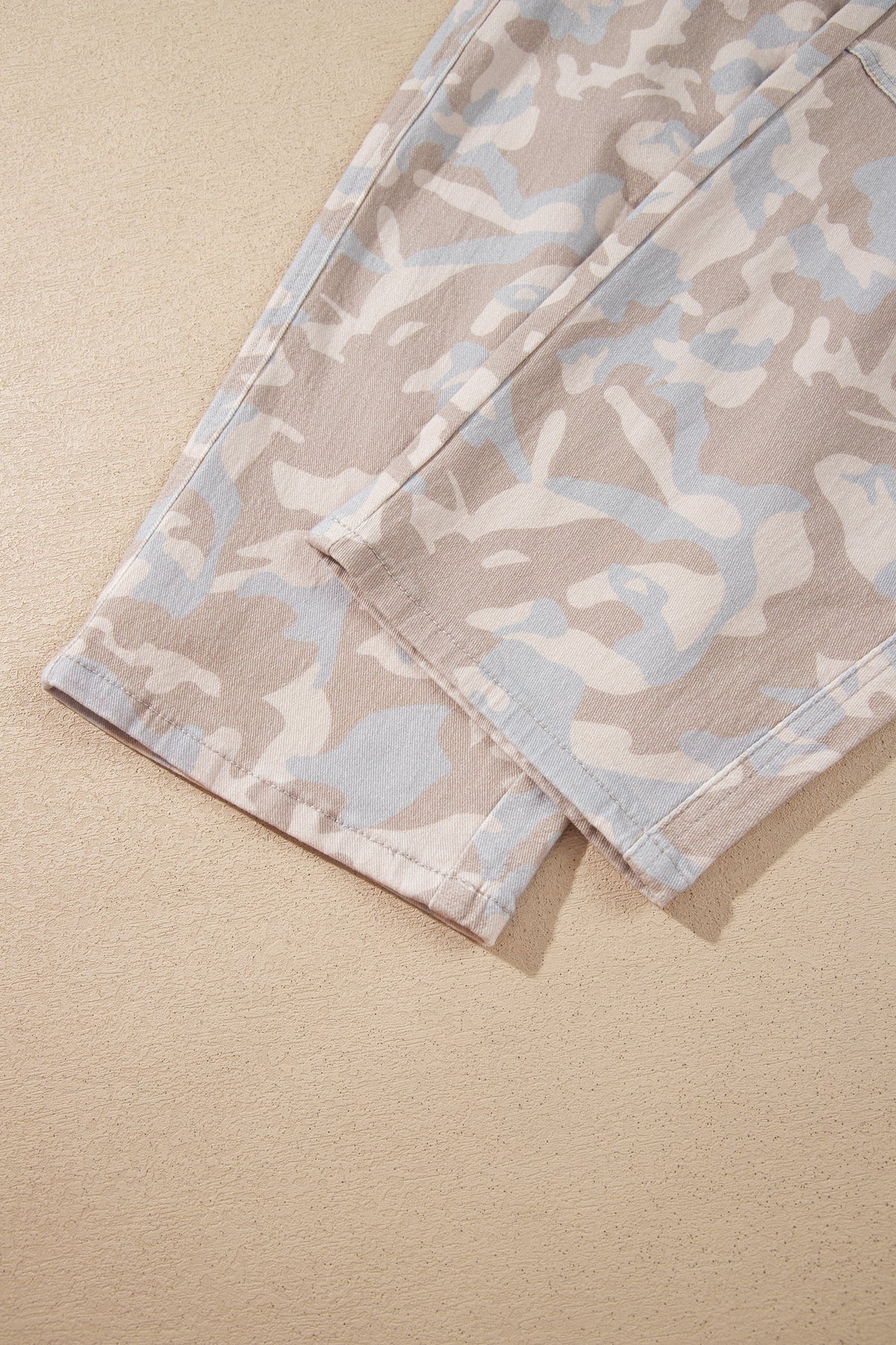 Khaki Camouflage Print Pocket Ankle-Length Barrel Jeans