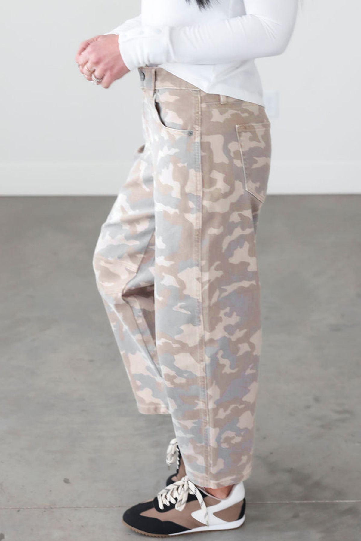 Khaki Camouflage Print Pocket Ankle-Length Barrel Jeans